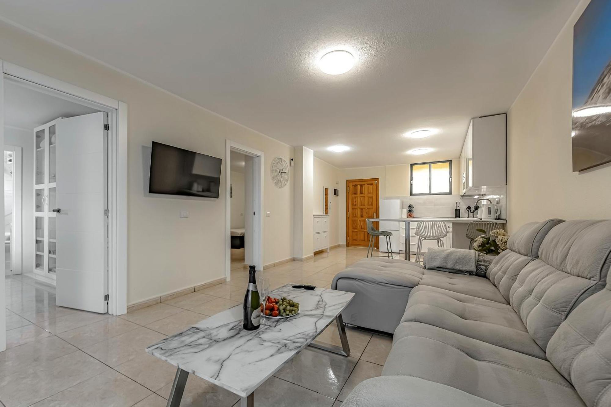 Apartament Sunflower Sea And Teide View Puerto de Santiago (Tenerife)
